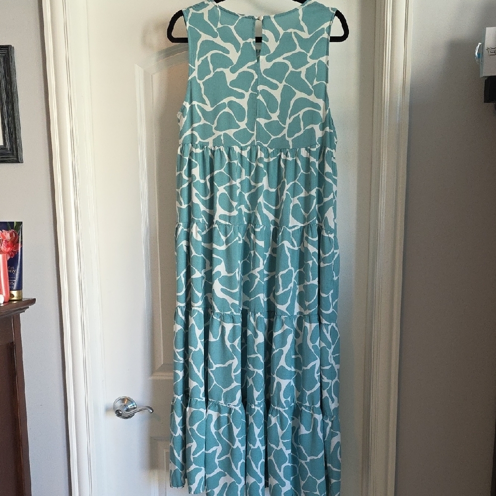 EUC Ces Femme Size Large Teal and White Maxi Dress - Picture 2 of 6